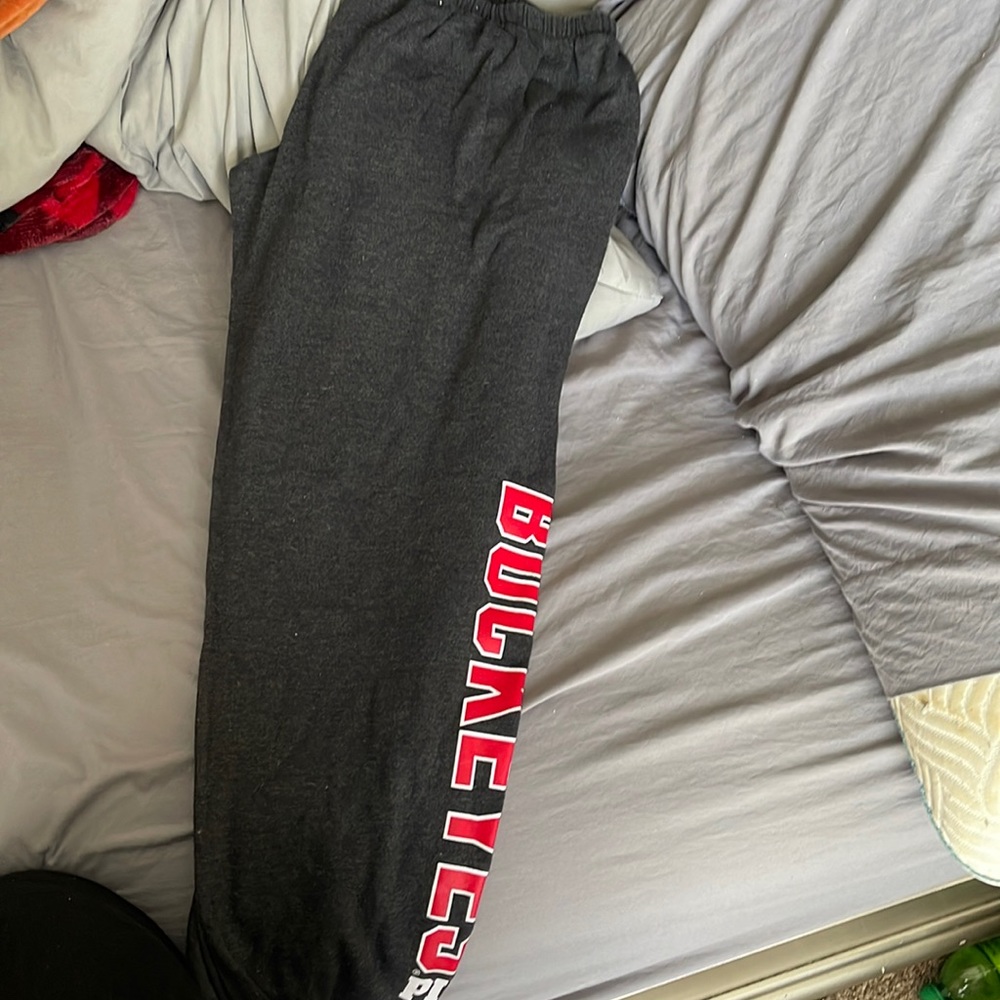 Large VS buckeye leggings